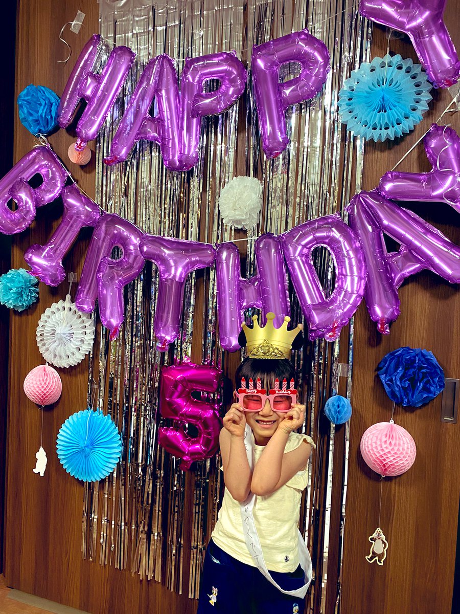 k_uuprrp's tweet image. 娘氏、５歳になりました🫶💕
赤ちゃんの頃に会ってる人はびっくりするくらい大きくなったよ😳
私もママになってもう５年なのもやばい🥹早すぎる🥹🥹
永遠の推しだよ〜🫶🫶🫶🩷💜🩷💜