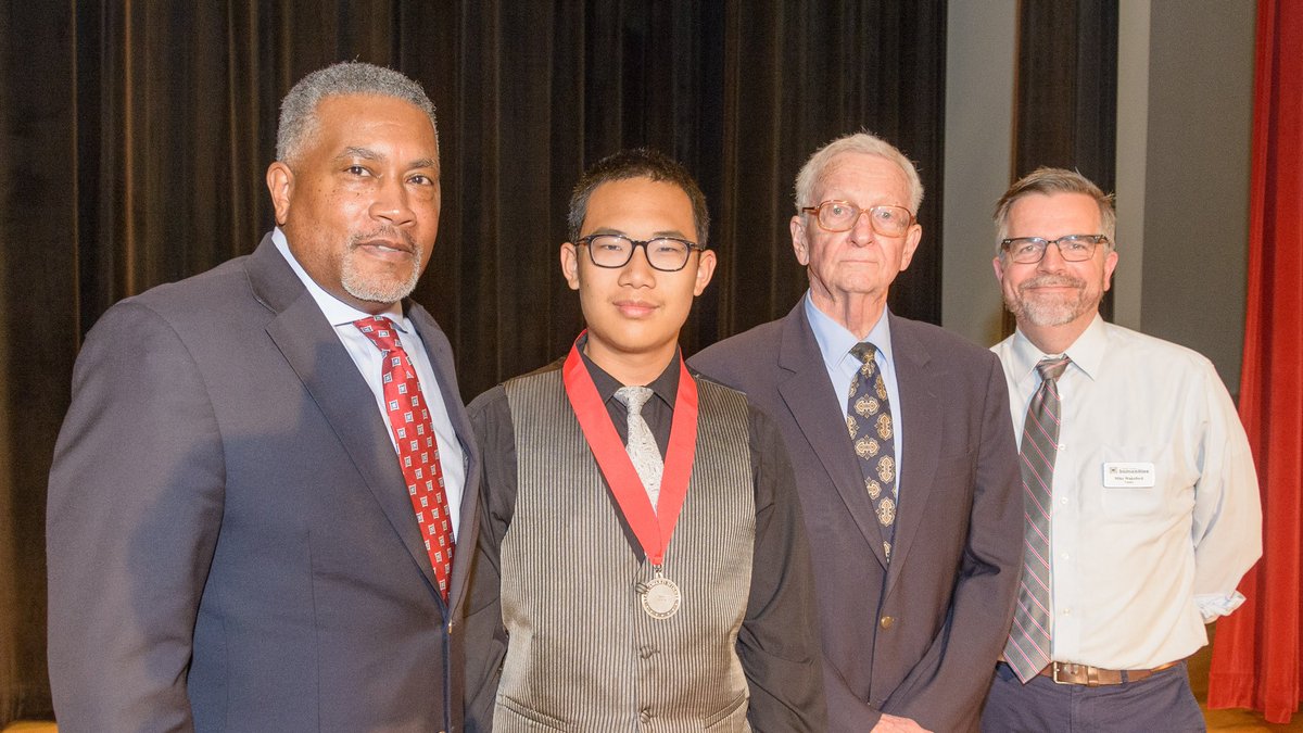 Tiger, from Davis Drive Middle, is our 2nd place medalist in the Junior Paper category.  His paper explored how the attack on Pearl Harbor changed history.  He wrote that through the NHD research process he learned how to create and use citations. 👏👏👏