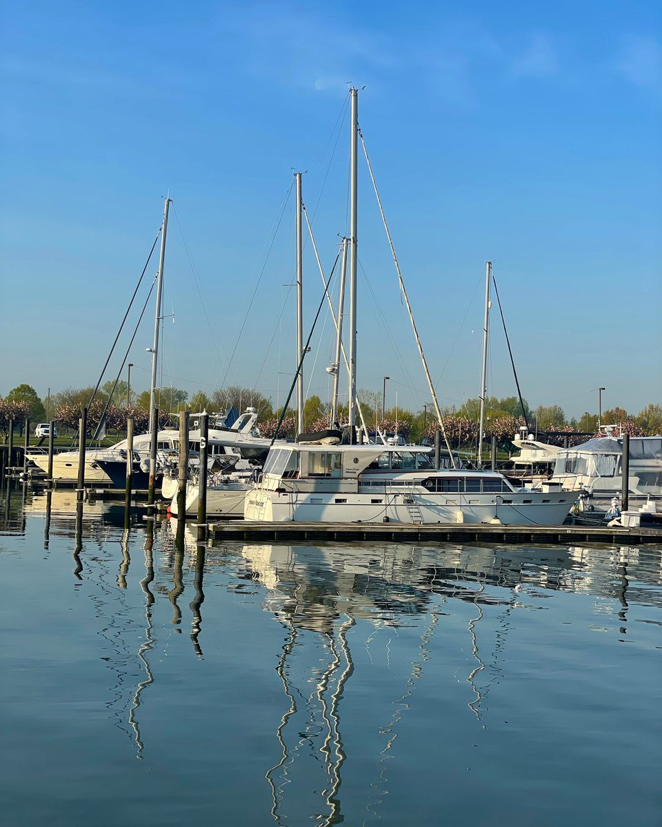 🌞⚓️ Here’s why you should consider outfitting your vessel with Custom Marine Solar Panels:

1️⃣ Eco-Friendly Energy: Generate clean, renewable energy and reduce your carbon footprint. Sail the seas knowing you’re doing your part to protect our planet! 🌍

2️⃣ Cost Savings: Slash