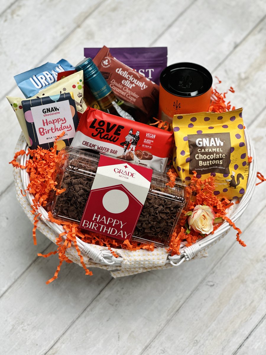 BasketsGalore's tweet photo. Today's Gift Basket Of The Day is "White Wine Birthday Gift Basket" 💕

https://t.co/81nGLD8Kem

Follow &amp; RT to enter #prize draw to #win a Gift Basket. More info via our blog.

#dailydispatch #gifts #competition #giftbasketsrule #birthdaygift https://t.co/OzmD6BbXyg