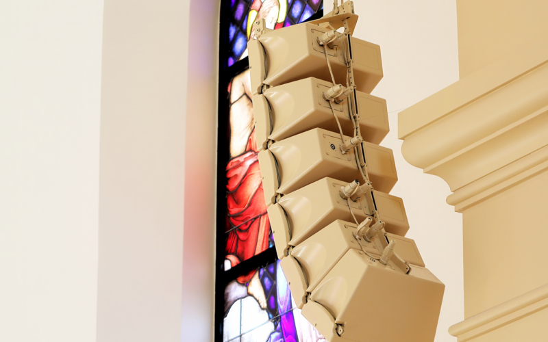 Desde Salem, Oregón hasta Wake Forest, Carolina del Norte, el GEO M6 de NEXO transforma el sonido en las iglesias con una claridad impresionante. Instalado por Alpha Sound. #NEXOGeoM6 

“GEO M6 demostró ser la solución perfecta para ambos,” dice Devin Sheets.