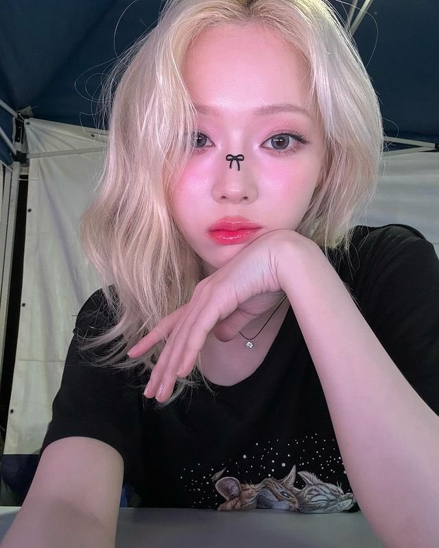 hourlykwinter's tweet photo. imwinter instagram update https://t.co/DZWQEj3xZE