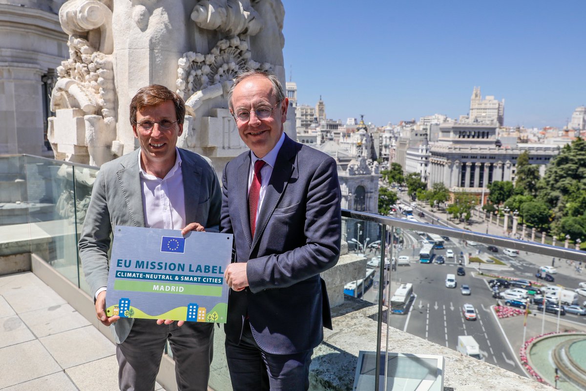 Congratulations to Mayor Martinez-Almeida Navasques and the whole team from Madrid for your climate city contract and the award of the Mission label confirming your journey to climate neutrality by 2030.  You can count on continued Commission support in delivering these goals.