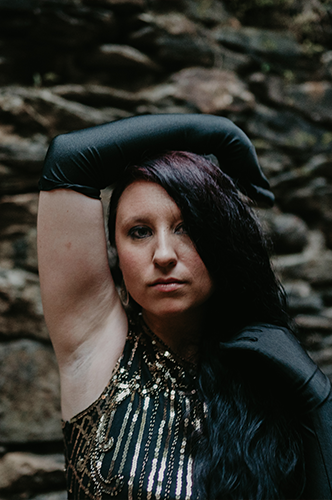 Slide into our spot right after work! 🌇 Unwind with our new bar bites 🍢 and stick around for dinner plus live tunes from Beth Ballinger 🎶. Perfect evening? We think so. #AfterWorkChill #LiveMusic #BethBallinger