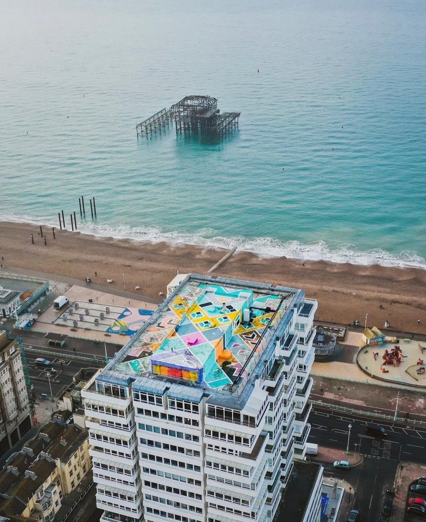 Who knew we had such a cool rooftop in Brighton? 🌈

📷 janetotolau ( & visit.brighton) on Brighton

#brighton #beautifulplaces #westpier #brightonbeach