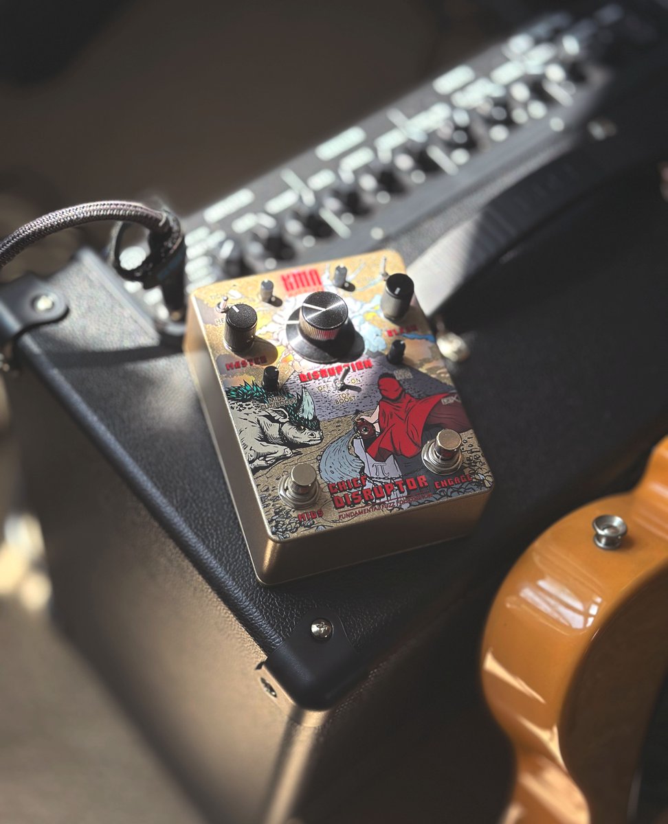 kmamachines's tweet photo. 3 unique Muff inspired Fuzz voicings in 1 pedal, plus a clean blend and dedicated Mids footswitch for a modern scoop or a vintage push! The CHIEF DISRUPTOR is versatile, super dynamic take on everyone's favourite fuzz! https://t.co/dPtN2w4E8N