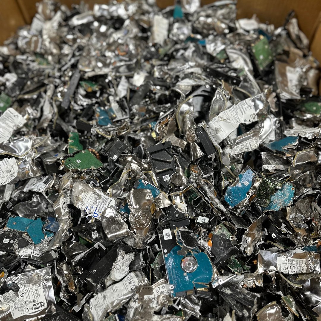 Do you have old electronics? Let #RebootTech securely destroy your data and recycle your e-waste responsibly! ♻️🔒 

#DataDestruction #EwasteRecycling #ITAD #Ewaste