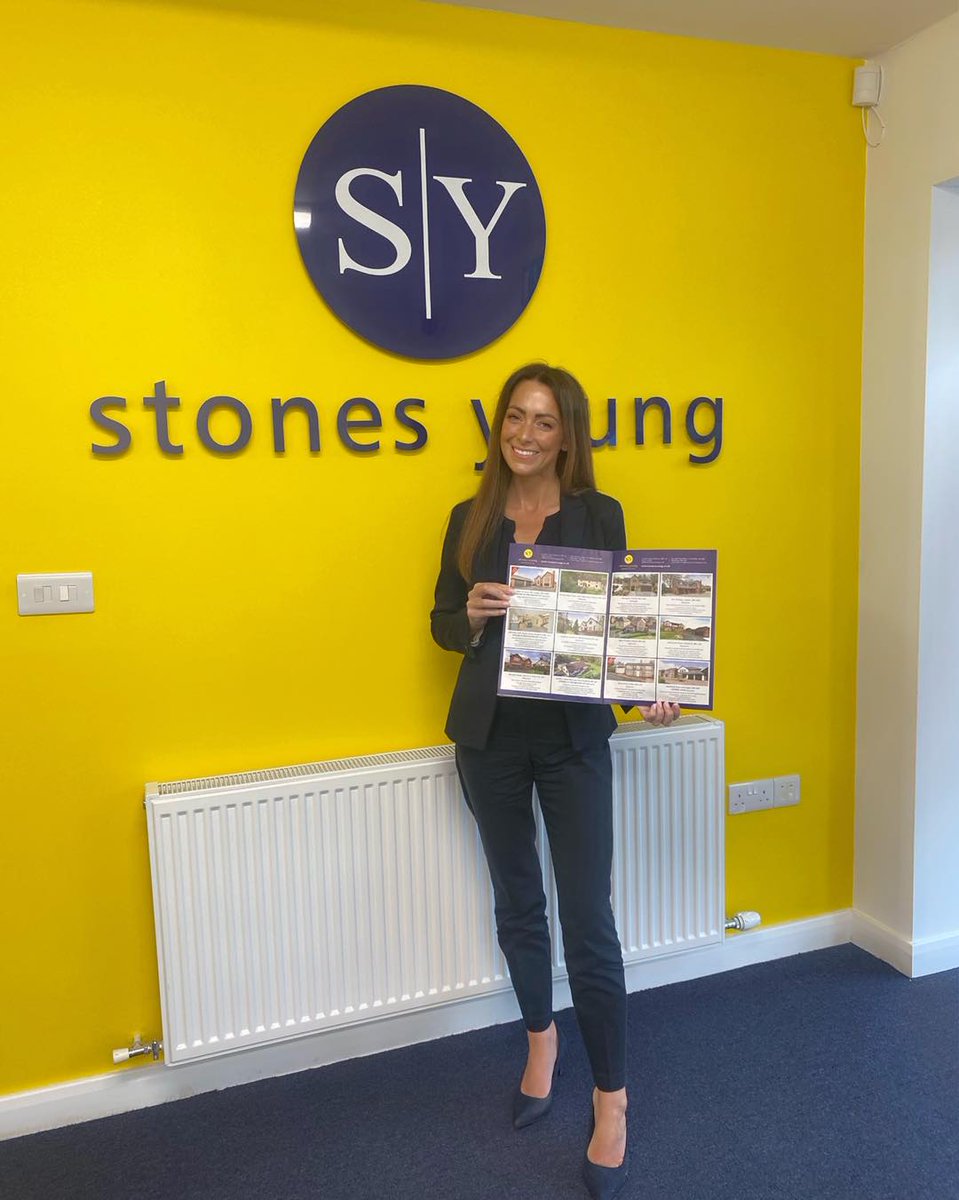 Have you seen our selection of Prestige Homes in the latest issue of the Live Ribble Valley magazine? 

Pick up your free copy from our Clitheroe office on Moor Lane opposite Sainsbury’s, or from our branch on Whalley New Road in Brownhill.

#stonesyoungprestige