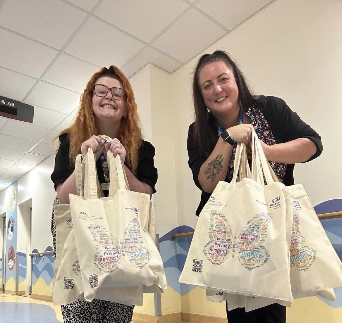 Abbie Wainwright (@alwainwright1) on Twitter photo 36 wards, 6,000 steps later… The remaining ward stock has been delivered on behalf of the Butterfly Resources. Thank you to Tamzin for your help this morning! Fantastic engagement with everyone we spoke to today 😀 <a href="/LearnPEOLC/">Dr Sarah Russell RN</a> <a href="/PHU_NHS/">Portsmouth Hospitals University NHST</a> <a href="/PatientExpPHU/">Patient Experience Team PHU</a> 36 wards, 6,000 steps later… The remaining ward stock has been delivered on behalf of the Butterfly Resources. Thank you to Tamzin for your help this morning! Fantastic engagement with everyone we spoke to today 😀 <a href="/LearnPEOLC/">Dr Sarah Russell RN</a> <a href="/PHU_NHS/">Portsmouth Hospitals University NHST</a> <a href="/PatientExpPHU/">Patient Experience Team PHU</a>