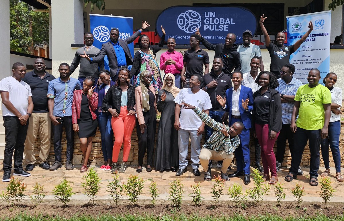 #youth represent a dynamic force poised to drive transformative change As we navigates the challenges & opportunities of the digital age, it is crucial that young people embrace data & technology. @UNGlobalPulseUG hosted @UNAUGANDA, great data discussions happened @SusanNamondo