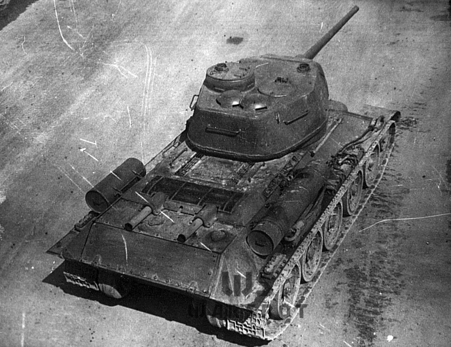 The T-34-85M tank increased the protection of the T-34-85 both through thicker armour and better layout of fuel tanks. Trials that began #OTD in 1944 showed that changes to gear ratios can compensate for the increased weight and preserve mobility. #tanks #history #WW2 #WWII