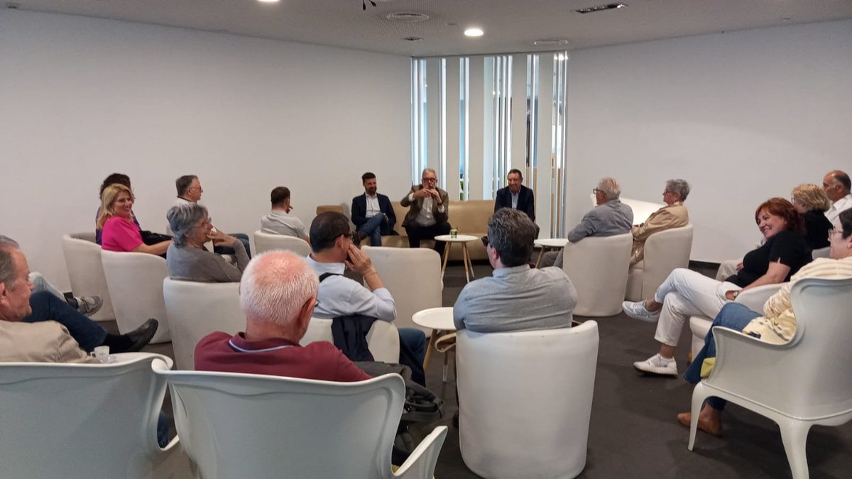 🟢La #FCVS a #Lleida organitza una trobada entre entitats socials i l'alcalde, Fèlix Larrosa, per buscar estratègies conjuntes.

Problemes de salut, l'alimentació de famílies vulnerables, les desigualtats, l'envelliment o la soledat no volguda, entre les principals preocupacions.
