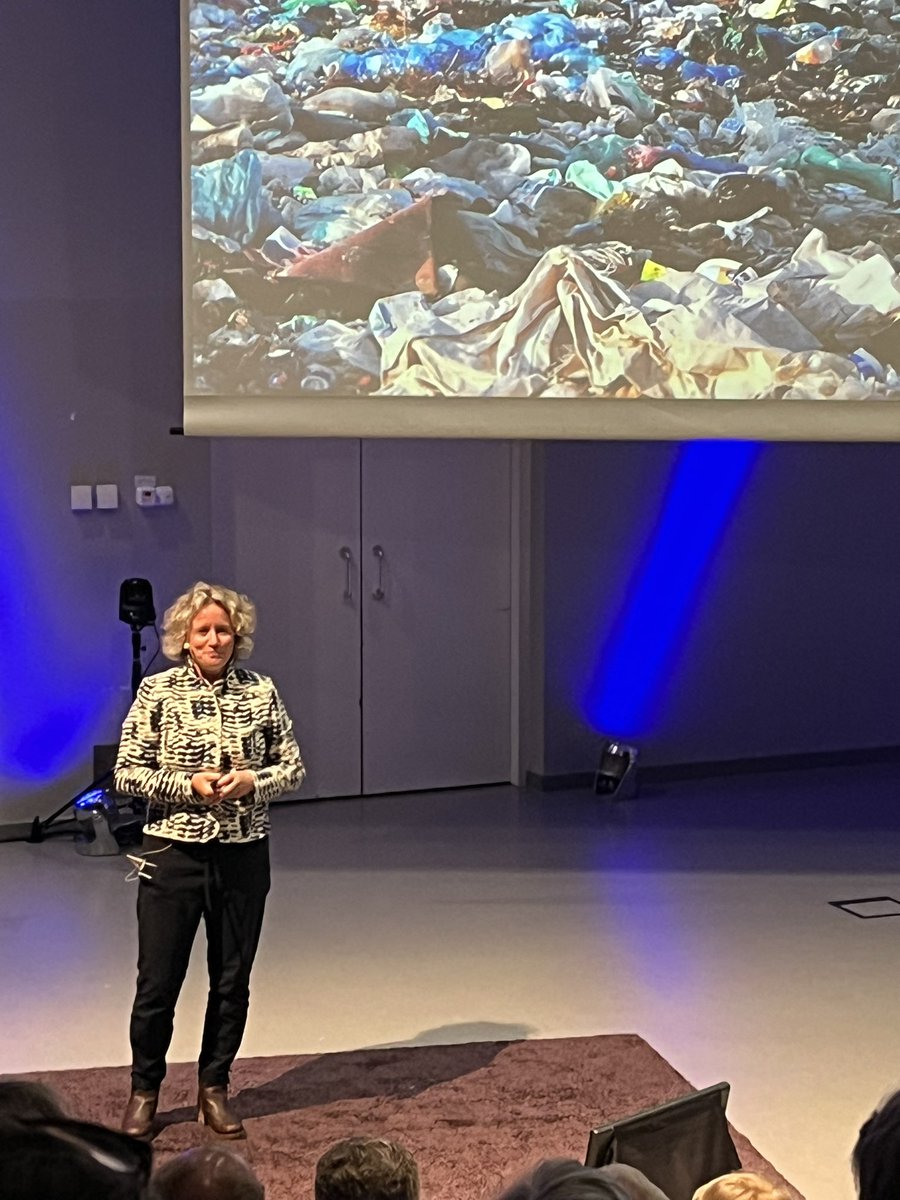 Mooie bijdrage van <a href="/Sissi_de_Beer/">Sissi de Beer</a> bij de viering van de Dies Natalis van de <a href="/UTwente/">University of Twente (inactive)</a> #circularity