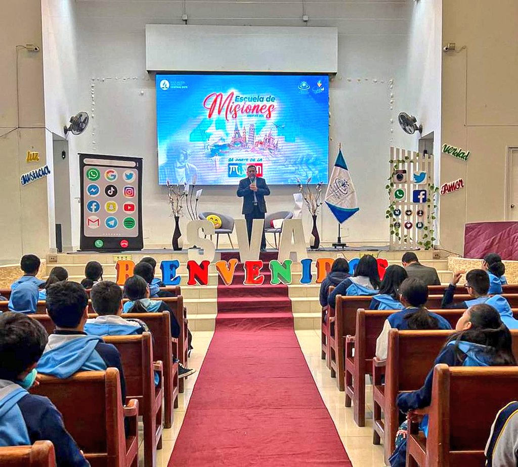EducacionASEACE's tweet photo. 🔰Damos por aperturado la Escuela de Misiones en los 4 colegios de la ASEACE 🇵🇪, estamos comprometidos de guiar a nuestros estudiantes hacia el servicio voluntario, para llevar el mensaje del evangelio a cada rincón del mundo. 🌎
#EscuelaDeMisiones #ServicioVoluntario https://t.co/WKQw2iriXP