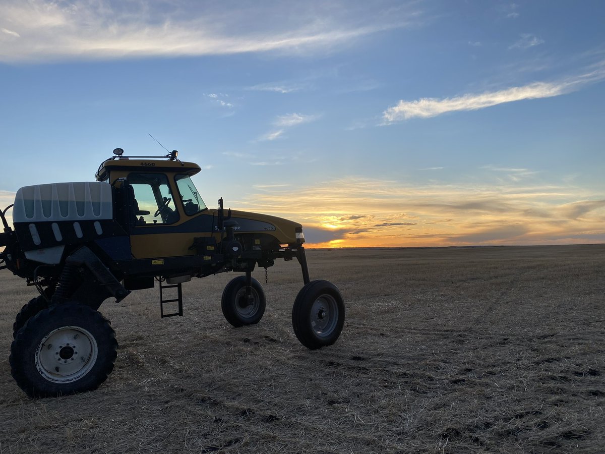 1/3rd of a Litre

That’s how much Glyphosate is applied pre seeding to effectively control early weeds in crops

That’s about the same as 1 beer worth of liquid spread over a football field

We aren’t “dousing” our fields with chemicals

#Glyphosate #RegularFarmer