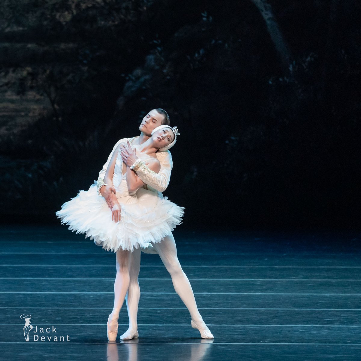 Youngseo Ko and Erik Murzagaliyev in the Swan Lake white act, shot in Oslo 2024.

#ErikMurzagaliyev #YoungseoKo #Ballerina #Swan #WhiteSwan #Odette #SwanLake #NataliaMakarova #NorwegianOperaandBallet #Oslo
