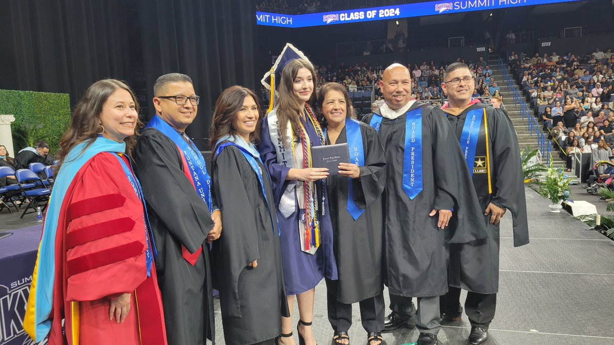 🌟The @FontanaUnified Student Board member, Julieta Gutierrez, is heading to @Stanford University! She has a going to impact the world tremendously…We wish her all the very BEST! 💛