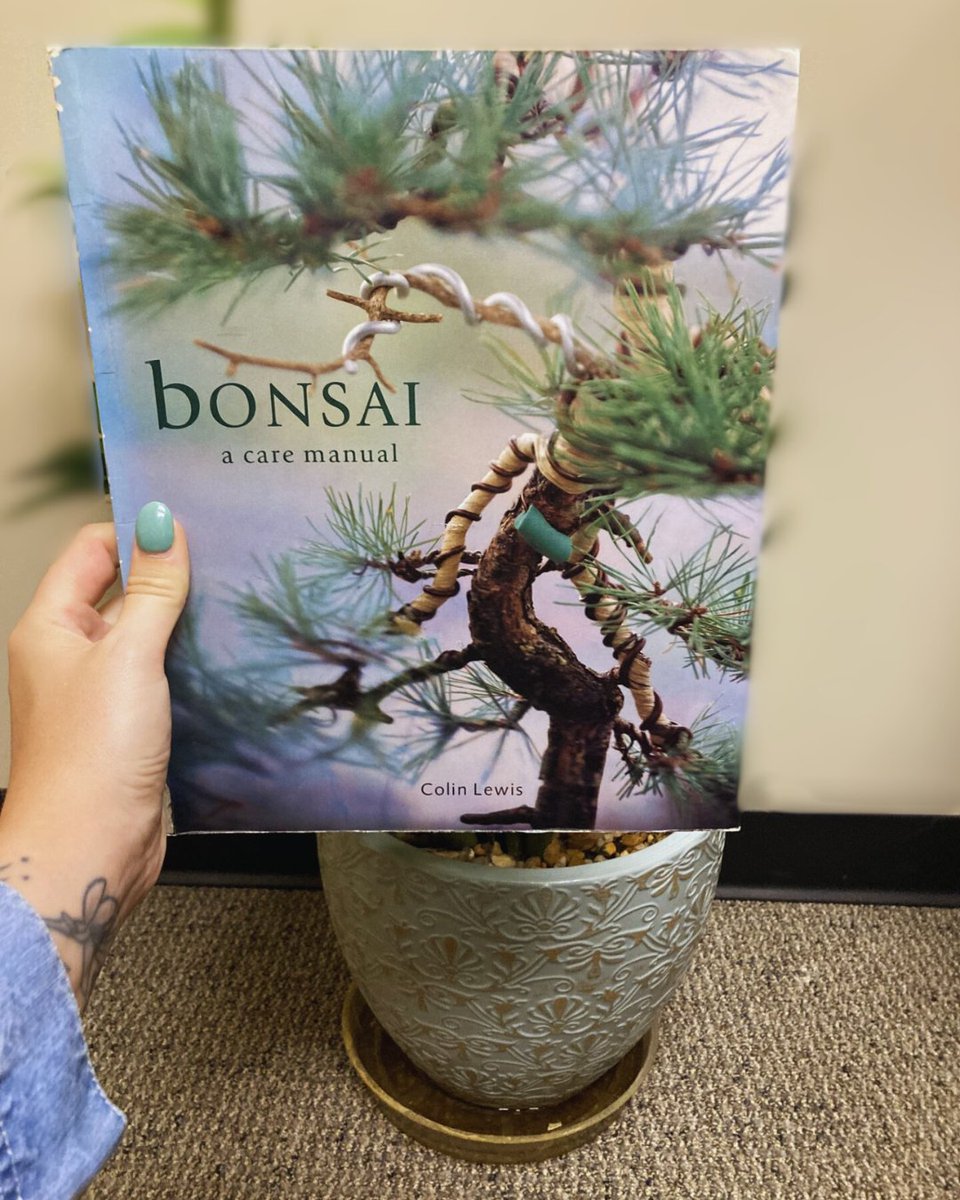 There's still space left in the Introduction to the art of Bonsai lecture at the Main Library on Friday, May 31! See the library calendar to sign up now! 🌿 #bookfacefriday