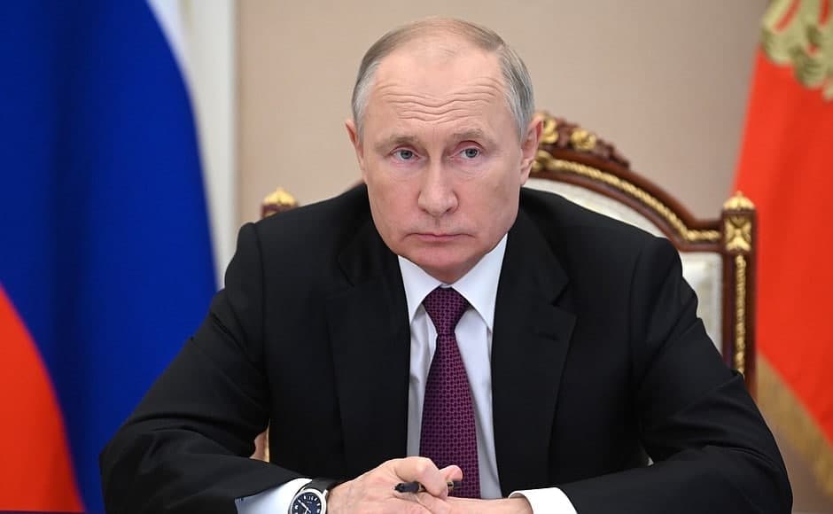 🇷🇺 El Presidente de Rusia, Vladímir Putin, firmó un decreto que facultará a los tribunales rusos embargar bienes estadounidenses en el país para compensar el daño de la confiscación de activos rusos en Estados Unidos. Sepa más 👉 t.me/MAERusia/4043