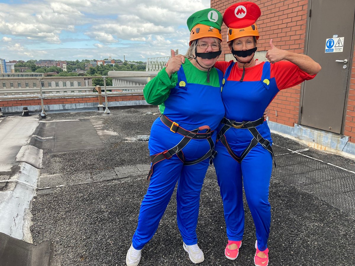 Scale down the side of a six-storey building with your best-friend🧗 Thrill seeker, daredevil, risk-taker, whichever you are, are you ready to make the descent off of the roof of the LRI’s six-storey roof? If so, join us on Sat 6 or Sun 7 July. 👇 LHCharity.org.uk/big-abseil