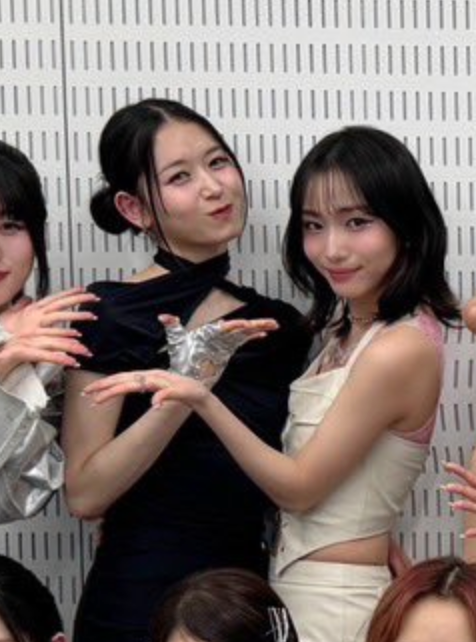 mycelestialz's tweet photo. 211009 Momona Blog

"Youngeun-chan is really an all rounder I really like her. She's a playful girl, but she always works hard when she needs to. She's so cool, I like her."

https://t.co/zcOSziRZsy

#MOMONA #笠原桃奈 #모모나
#YOUNGEUN #서영은 #ヨンウン https://t.co/1s3iLOUdKG
