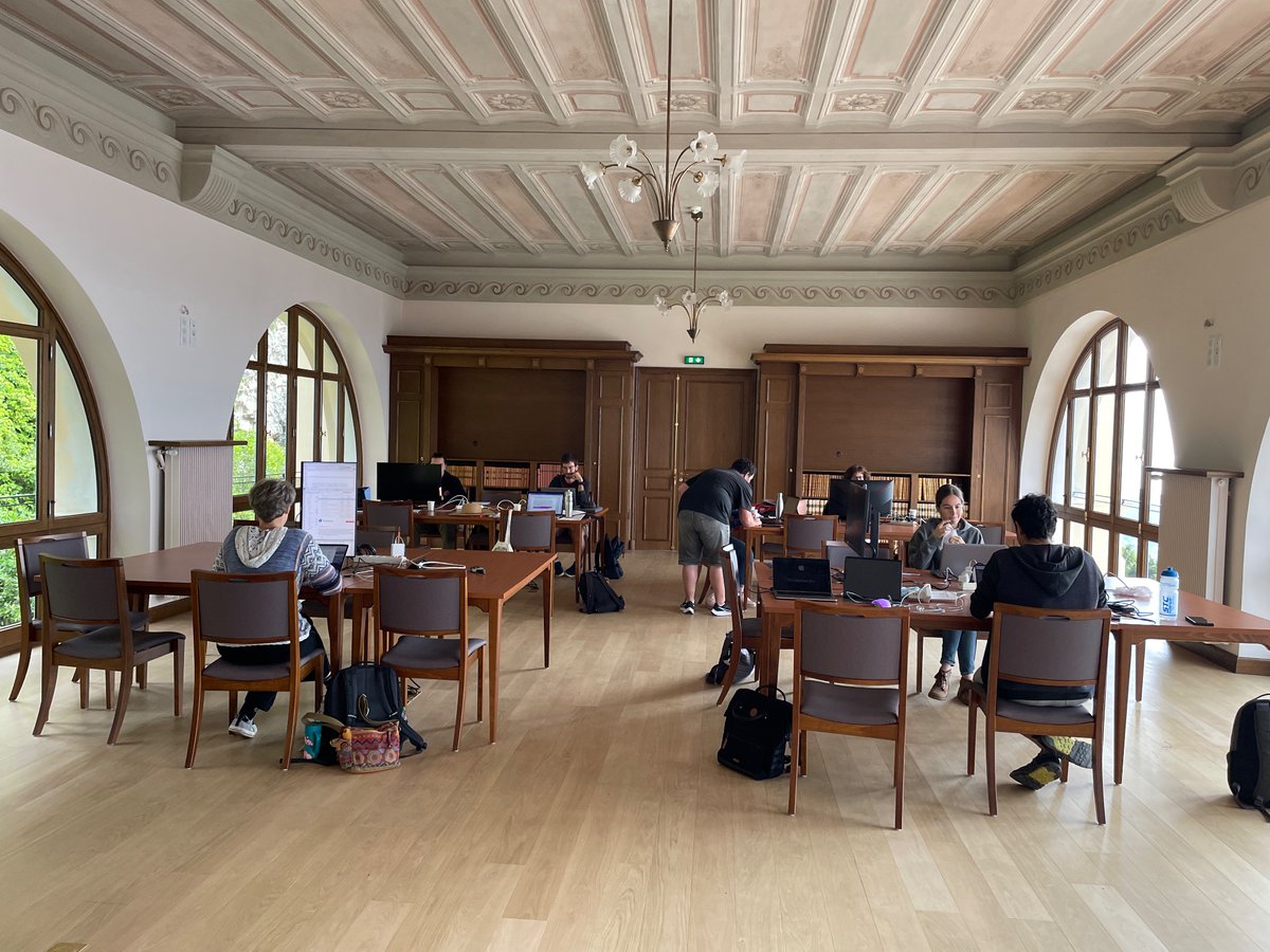 FredeLeclerc's tweet photo. We had a great writing retreat in the beautifull bibliotheque of OCA with the @EQ_Geoazur members ! Each of us worked on their articles/master or PhD or HDR thesis/proposals etc! And the view was spectacular ! Thanks to the @ObsCoteAzur for welcoming us and making this day easy ! https://t.co/HZY3FVJkw2