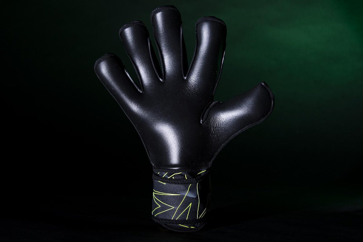 OUT NOW! 

S1 Volt!

Just £39.99! 👀🔥

2 Colours, 2 hybrid cuts! 

Sizes 5-11 🧤