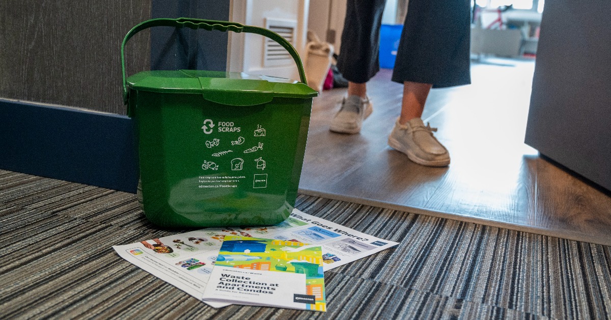 Apartment and condo residents, does the idea of sorting food scraps make you a little pale? This little pail is here to help! Before your building’s waste collection changes, you’ll receive a sanitary food scraps pail and a handy guide. Learn more at edmonton.ca/apartmentandco…