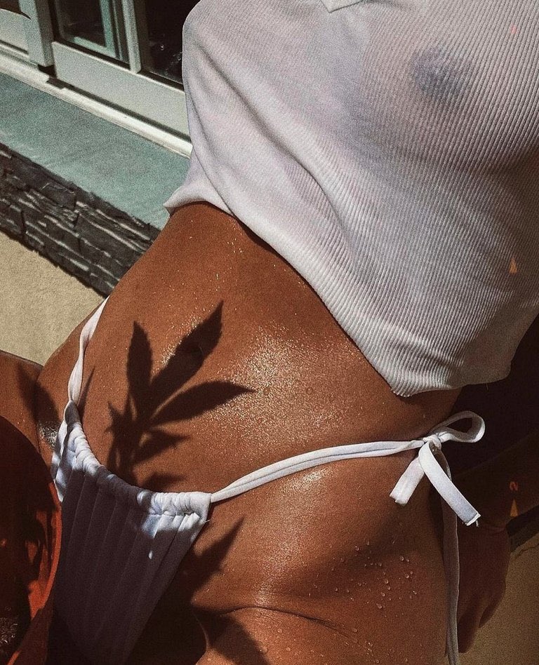 420prettygirls's tweet photo. Wake n bake 🍃 https://t.co/6G4lL2qupk