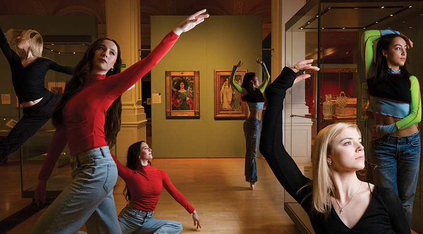 COMING UP: Birmingham Royal Ballet residency at Birmingham Museum and Art Gallery (UK) 🩰 🖼️ If you've ever wondered what goes on behind the scenes of one of the country's most acclaimed ballet companies, now's your chance! @BRB @BM_AG Find out more 👉 tinyurl.com/2ducenps