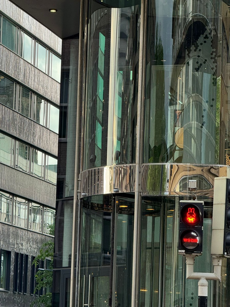 Alfred Tan tweet media