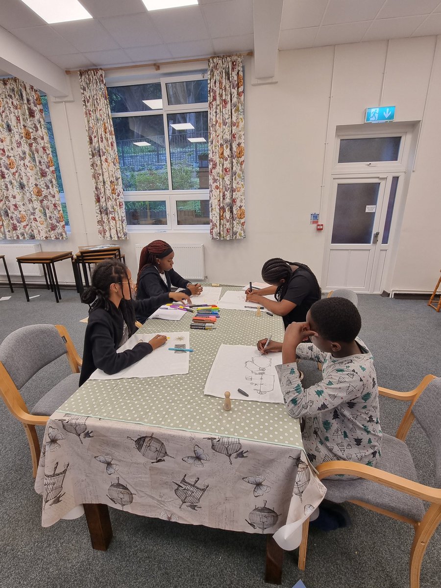 ChaplainLHS's tweet image. It was such a privilege to accompany the wonderful @loretochorlton students developing their faith in Ignatian Spirituality. The depth of their reflections was humbling to see. Thank you @IbvmE for having us #Getting2KnowChrist #TimeWithGod #Loreto @SalfordDiocese @RCSalfordEd