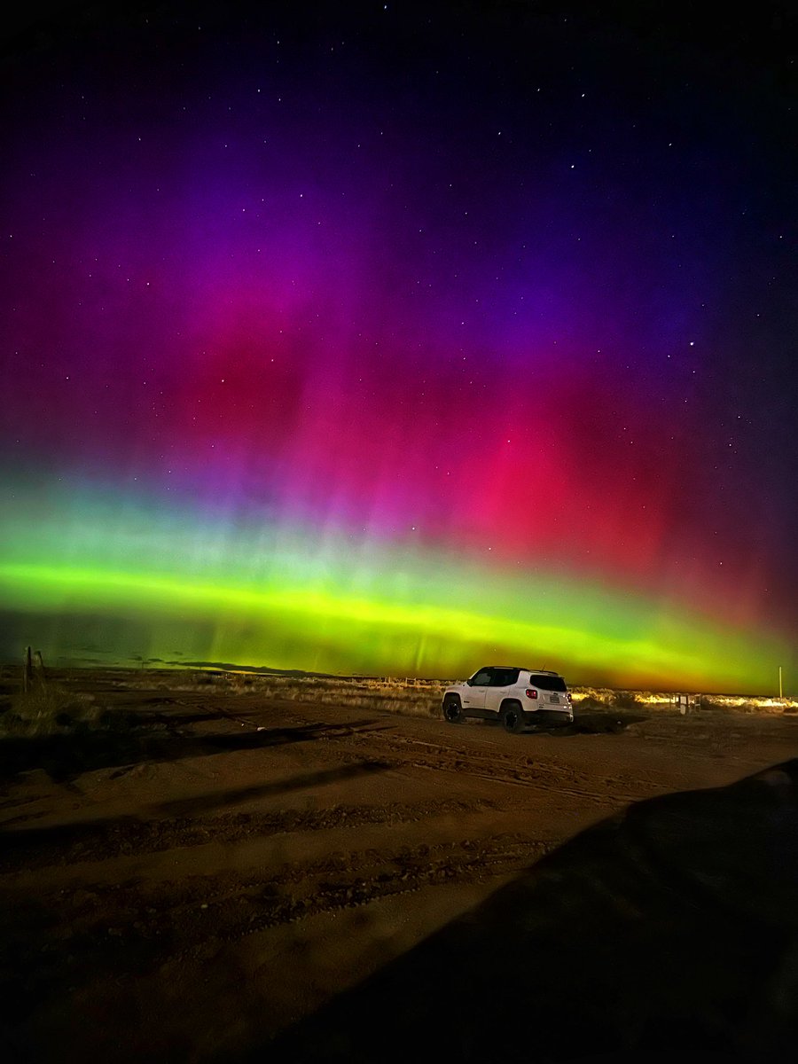 @BraydenCreation Northern Lights over Wyoming 💫