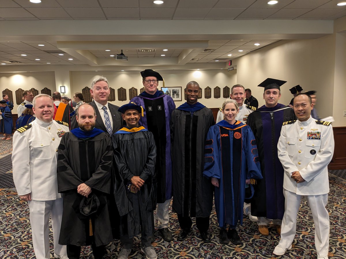 DrBHacking's tweet image. The @USNAcyber department is so proud of all our graduating officers and our 8 #CyberOperations majors with the distinction of graduating in the top 100 of their class!