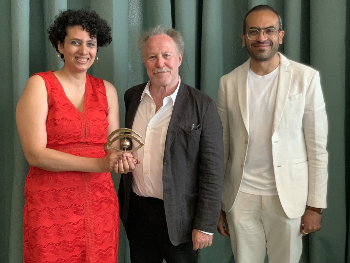 Félicitations à Nada Riyadh & Ayman El Amir ! 🏆 Œil d'or 2024 ex æquo pour RAFAAT EINY LL SAMA (The Brink of Dreams), documentaire présenté en compétition à la Semaine de la Critique #Cannes2024 #sdlc2024 | urlz.fr/qOk3