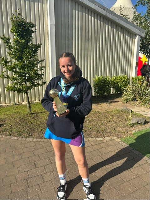 FulneckSchool's tweet photo. Amy Rivers, who is a West Yorkshire representative, captained the U14’s Birkenshaw Bells Netball team at the Leeds Rhinos Challenge Netball Weekend in Butlins, Skegness. They had two great days of netball and finished runners up in their group play offs. Well done Amy! https://t.co/fMJYqK9081