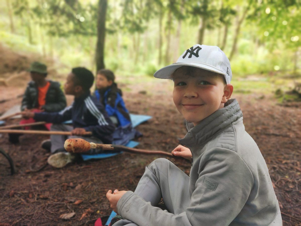 Group 2 enjoying Bushcraft activities this morning. <a href="/BSPDJnrBoys/">Junior Boys @BoltonSch Primary Division</a> <a href="/patterdale/">annette sawyer</a>