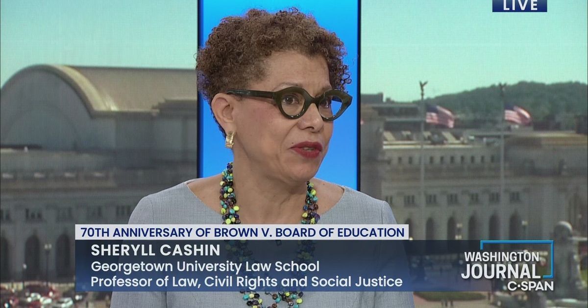 .@NAACP had been fighting segregation incrementally in the courts. There were 5 cases that culminated in #BrownvBoard. @SheryllCashin #KnowYourHistory buff.ly/3wDSDYo