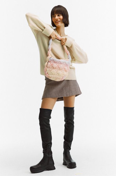 ➿✨ preorder — Carlyn Soft Cotton Candy M กระเป๋า shoulder bag รุ่นยอดฮิต ไซส์ m สีสายไหมมมม น่ารักสุบๆ price : 1890.- (free ems) #พรีออเดอร์เกาหลี #พรีเกาหลี #หิ้วเกาหลี