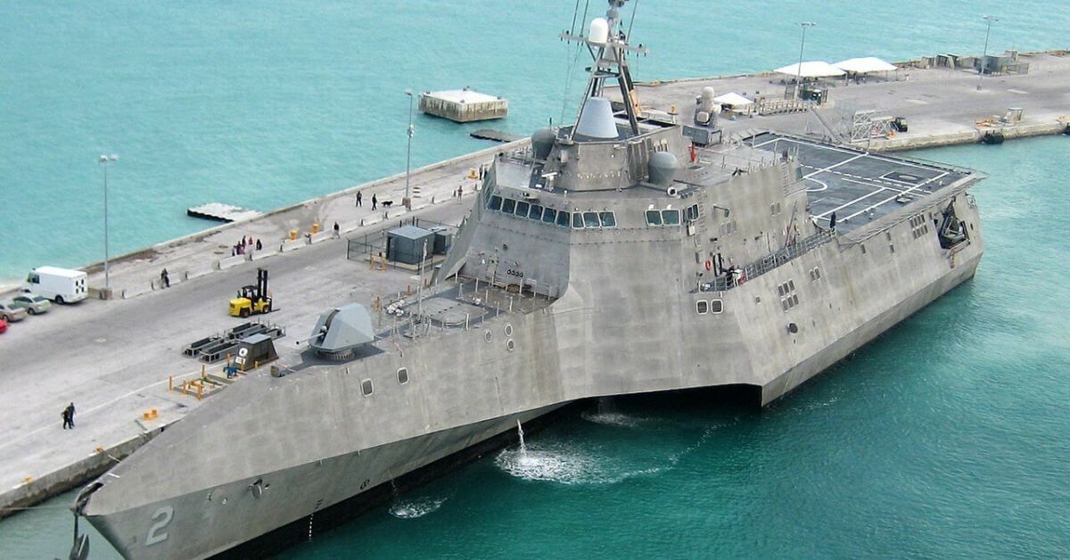 U.S. Navy christens final independence-class littoral combat ship, USS Pierre. Check out this article 👉marineinsight.com/shipping-news/… #USNavy #USSPierre #Maritime #MarineInsight #Merchantnavy #Merchantmarine #MerchantnavyShips