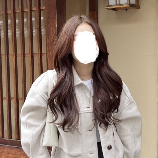 สเปรย์2รุ่นนี้คือที่สุด ในรูปคือลอนมาแล้ว3วัน
ป๋องม่วง > ล็อคแบบอยู่ทรงทั้งวัน ผมไม่แข็ง ไม่เป็นก้อนสางได้ฉีดแล้วไม่เป็นคราบขาว 

ป๋องเหลือง > สตาฟลอนผม555 ส่วนใหญ่งานเบื้องหลังงี้ ช่างทำผมงี้ใช้ อยู่เว่อร์ล็อคผมแบบไม่กระดิก55555 แต่ลอนก็อาจจะแข็งหน่อยไม่มาก