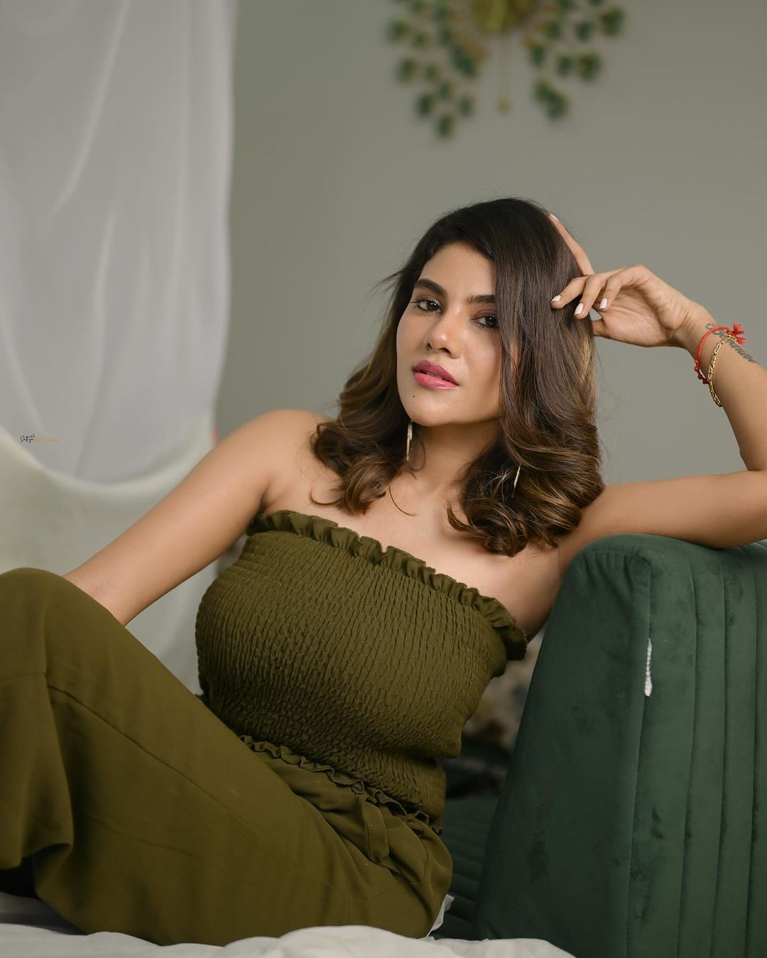 GOWeh0cWcAAKIDw?format=jpg&name=large