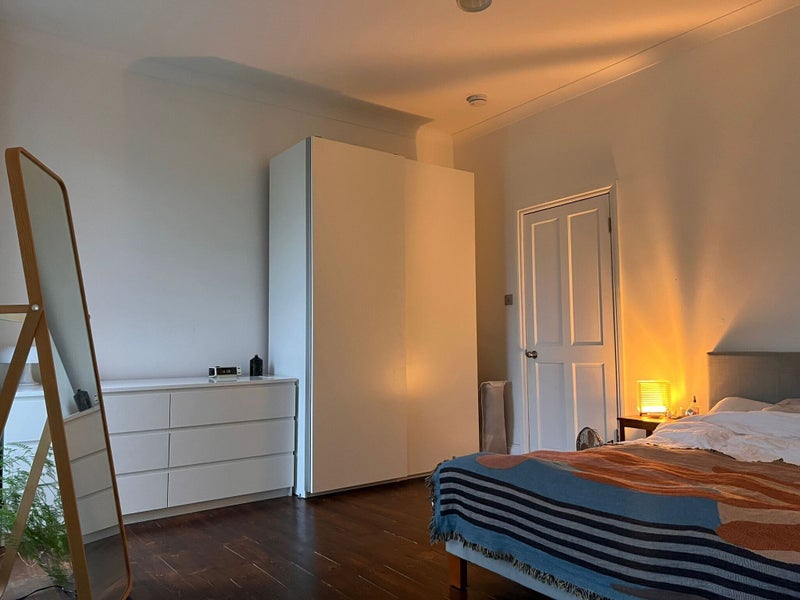 Two rooms are available in this house share in Brixton, London!

Spread out over three floors, this house features a lounge, kitchen and French doors opening out onto the garden.

Click the link below to view the full listing

spareroom.co.uk/flatshare/flat…