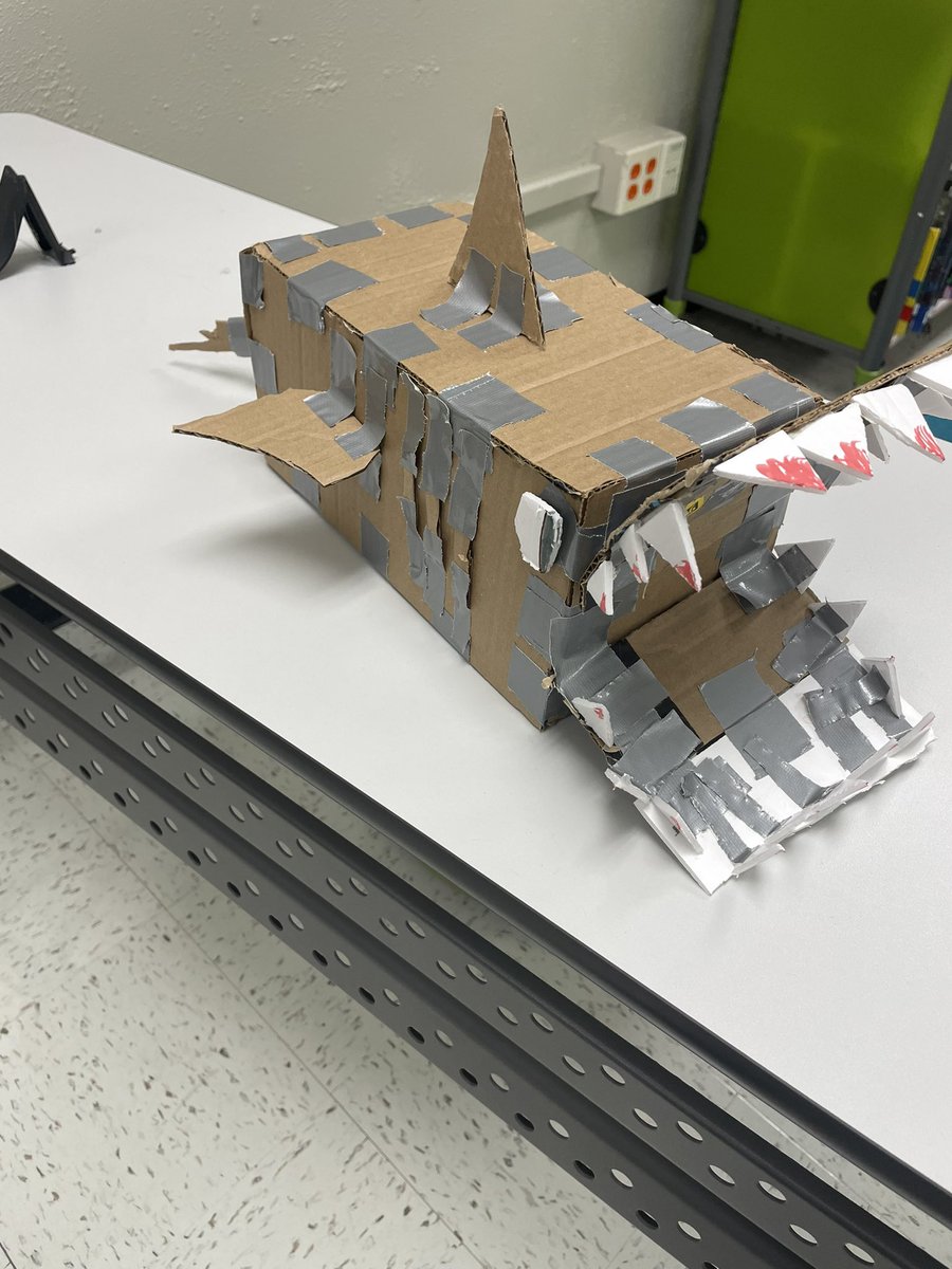 Hogg_Library's tweet photo. I forgot to post this last week when we finished. BOXITECTS…last project of the 2023-24 school year @ElementaryHogg @DISD_Libraries @ProjectReadDISD #boxitects https://t.co/jTTQM2n9Ei