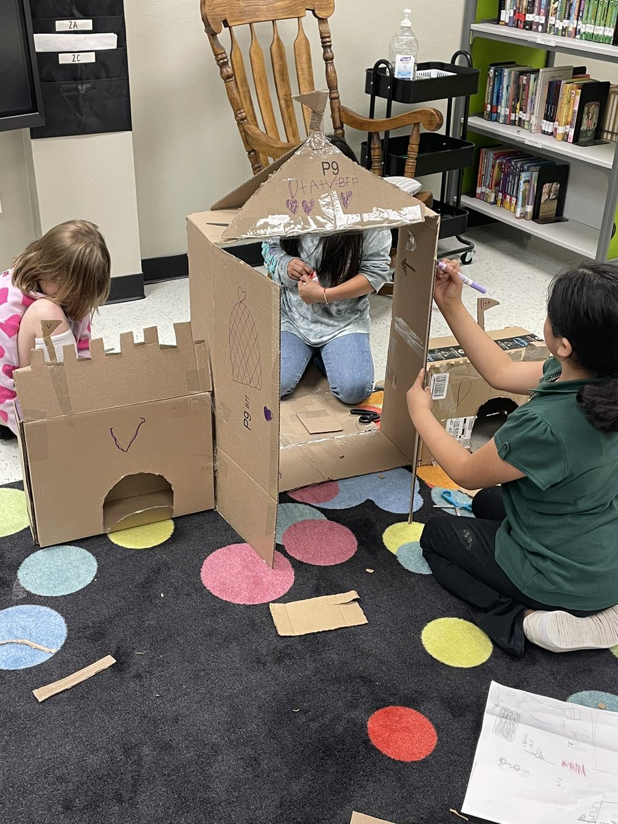 I forgot to post this last week when we finished. BOXITECTS…last project of the 2023-24 school year @ElementaryHogg @DISD_Libraries @ProjectReadDISD #boxitects
