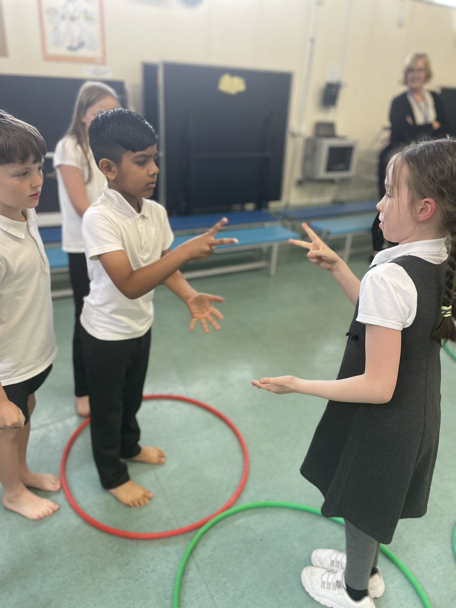 stjosephskly's tweet image. Oak class enjoyed some very competitive team games this afternoon before a final game of dodgeball. #SJKpe #OakClassRules #Teamworkmakesthedreamwork #RockPaperScissors