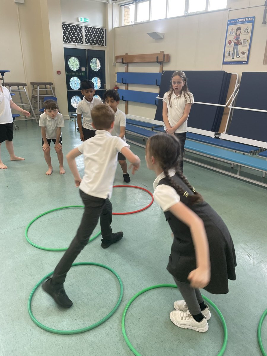 stjosephskly's tweet image. Oak class enjoyed some very competitive team games this afternoon before a final game of dodgeball. #SJKpe #OakClassRules #Teamworkmakesthedreamwork #RockPaperScissors