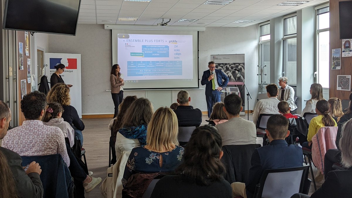 ac_orleanstours's tweet photo. La remise des prix académiques du concours #NonAuHarcèlement s'est tenue aujourd'hui au rectorat 📍
Toutes nos félicitations aux 11 lauréats👏

▶️Retrouvez toutes les productions sur notre site 🔎https://t.co/4MgLaTH0AQ

#NAH #pHARe https://t.co/0ZOce3BT4M