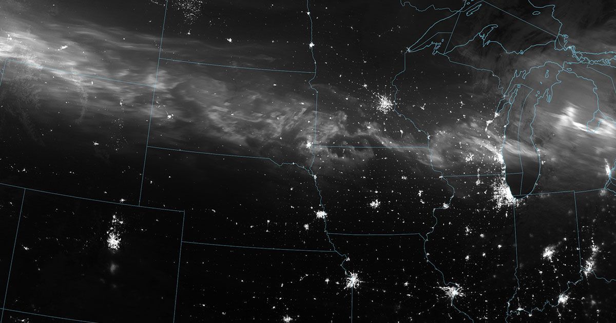 Northern Lights from space! NASA satellite captured an image of the May 2024 aurora over the USA buff.ly/4bOGmzp