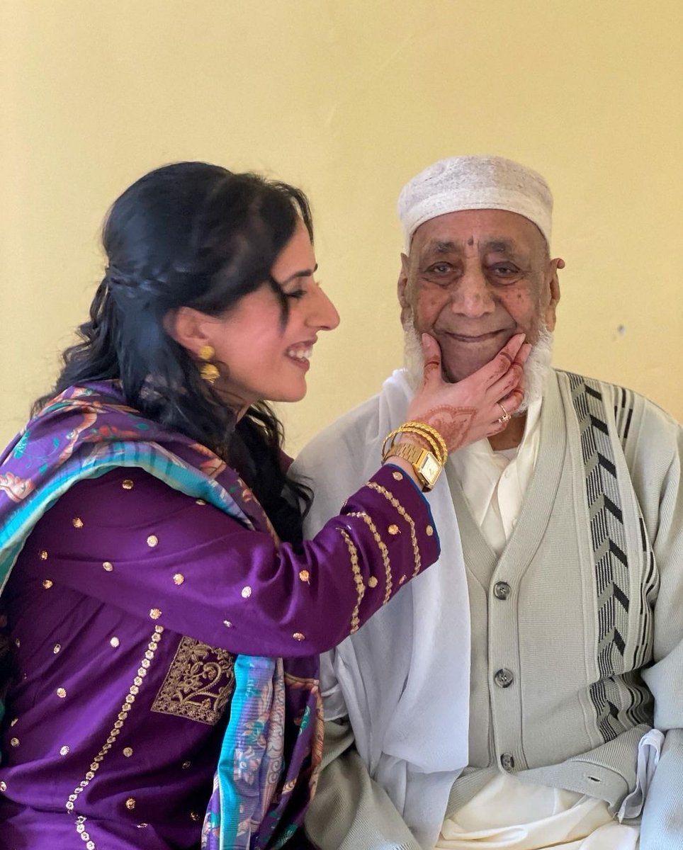 My grandad is 102 today!! 🥳 🎂 
A World War II veteran, a railway man &amp; the King of our tribe

I am here because of his sacrifices. When I was little, he'd greet me by saying 'my moon &amp; star has arrived.'
Today, I say the same to him

What a life! Happy birthday Baba-Ji! 👑